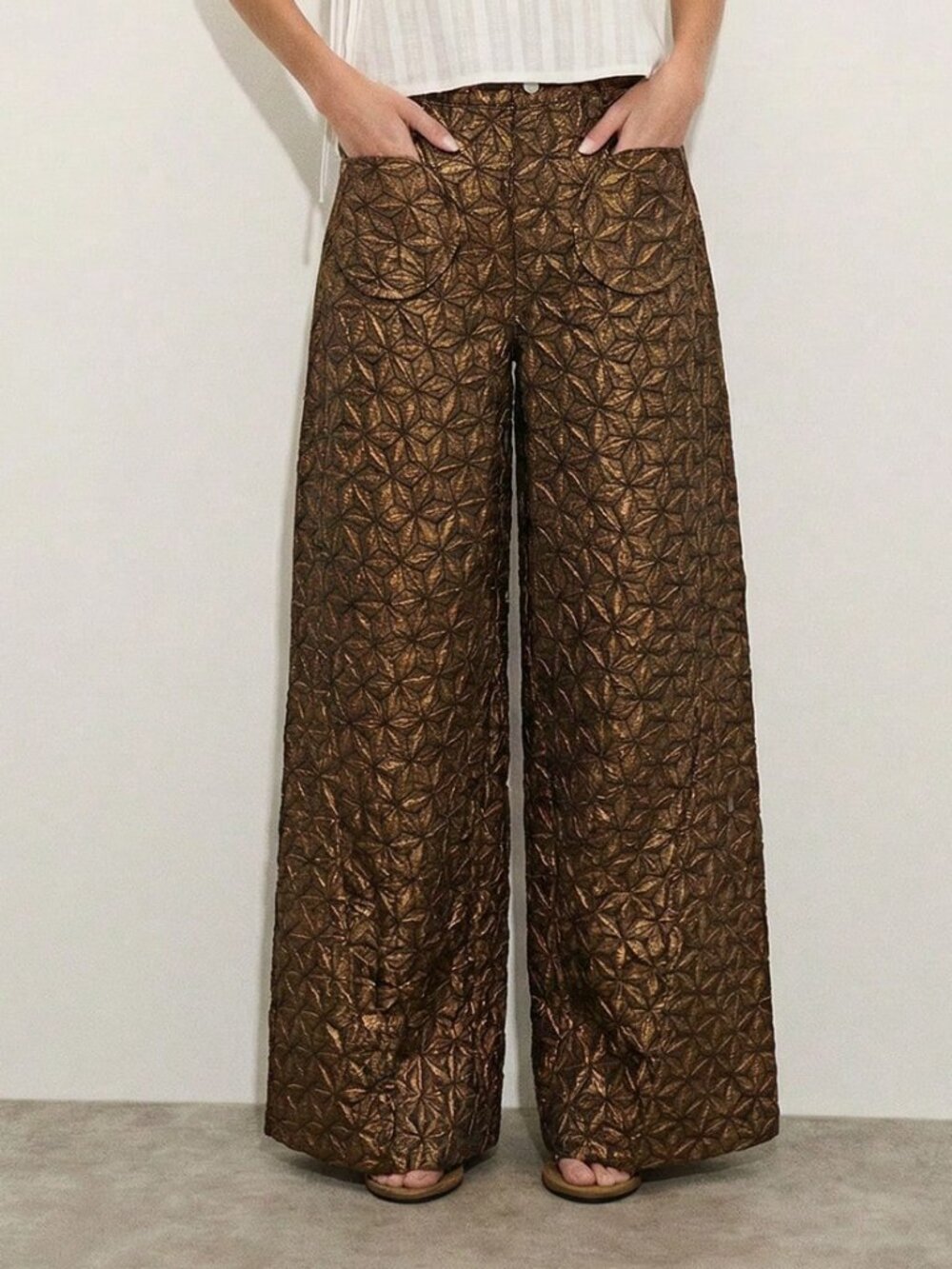 Brown Casual Women's 3D Quilted Texture Pockets Wide-Leg Pants - Picture 7 of 8